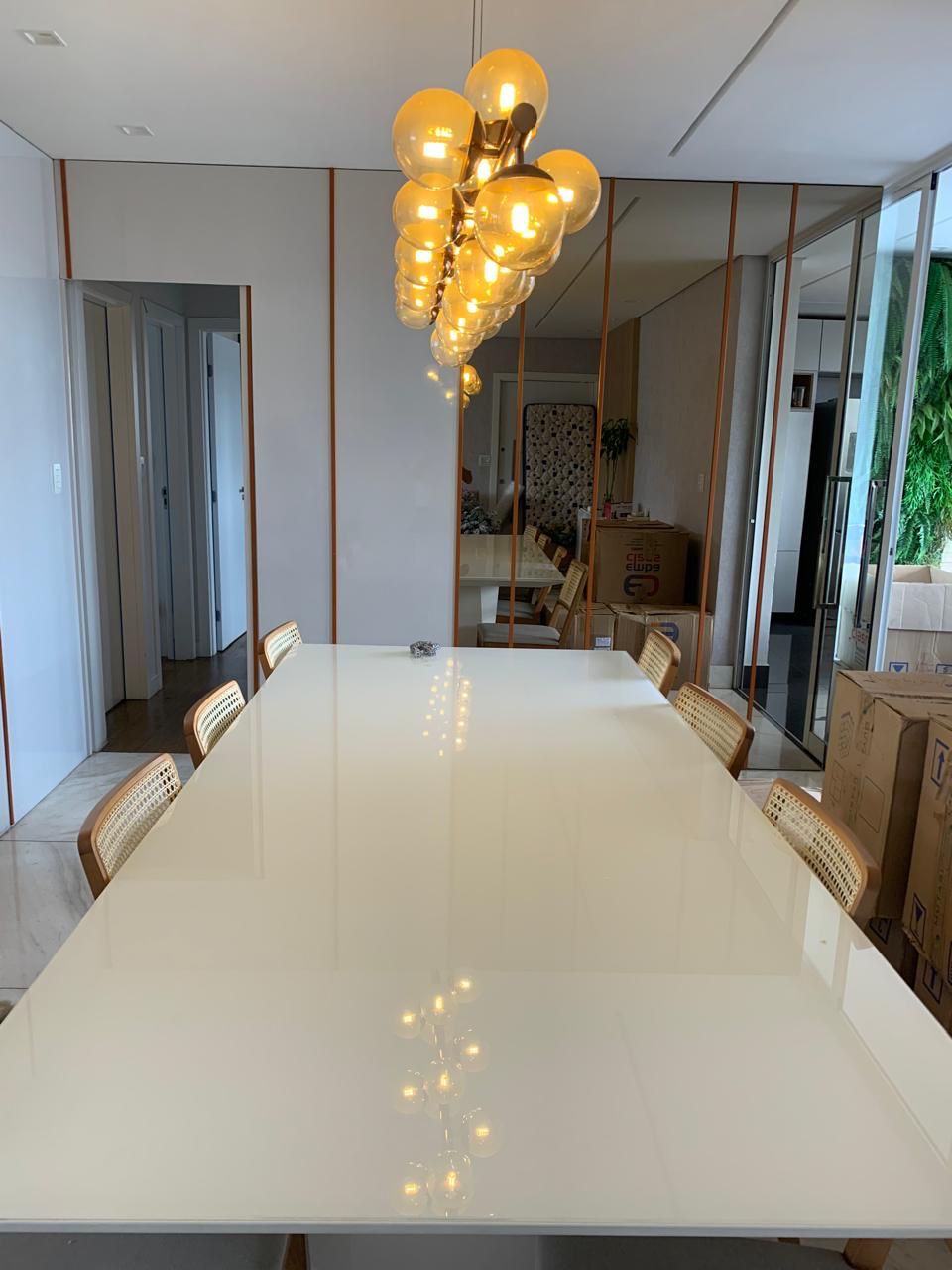 Lustre estrutura linear com 20 bolas Loja Kasa Iluminação Decor