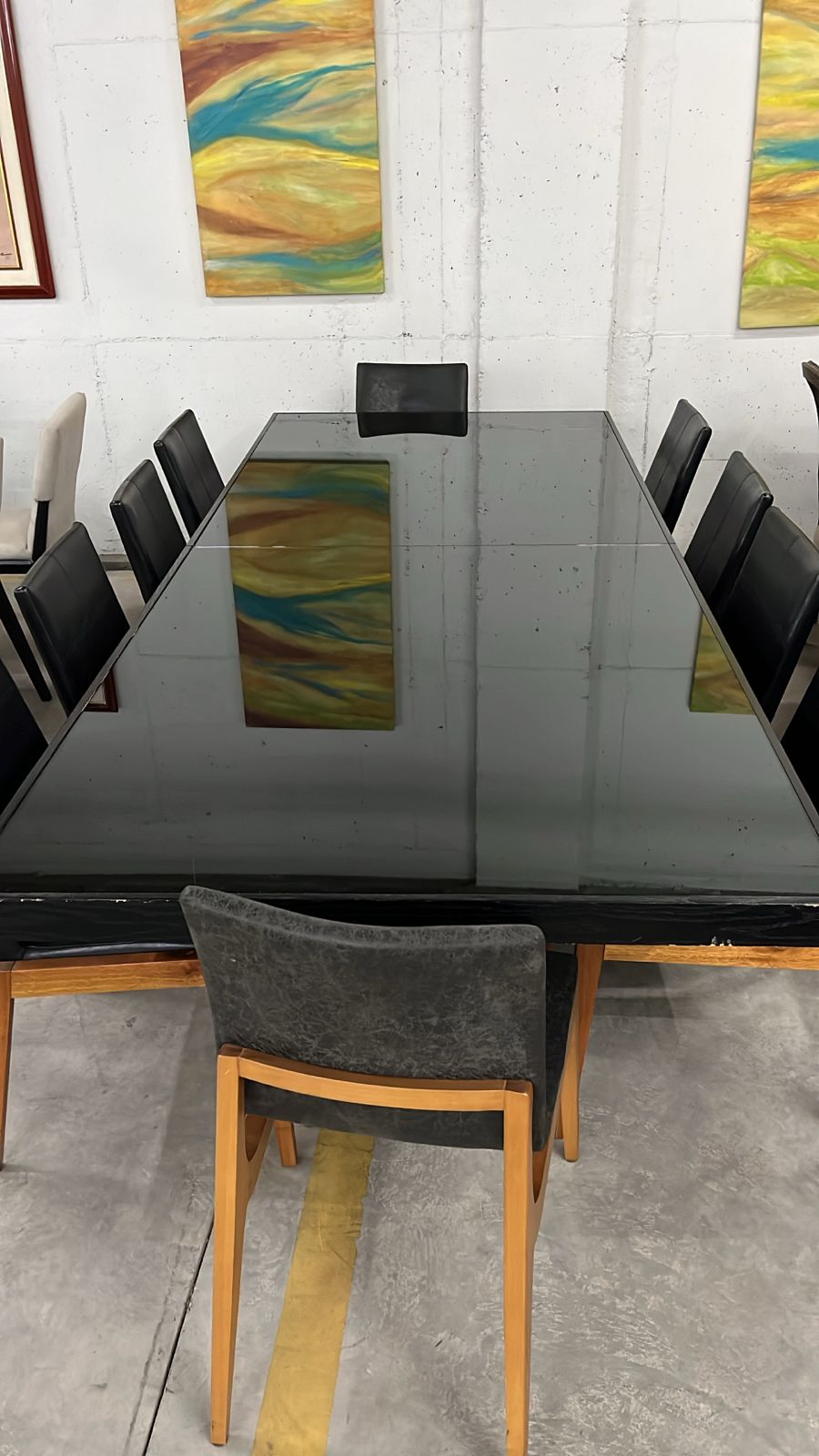 Mesa ebanizada com vidro laqueado preto
