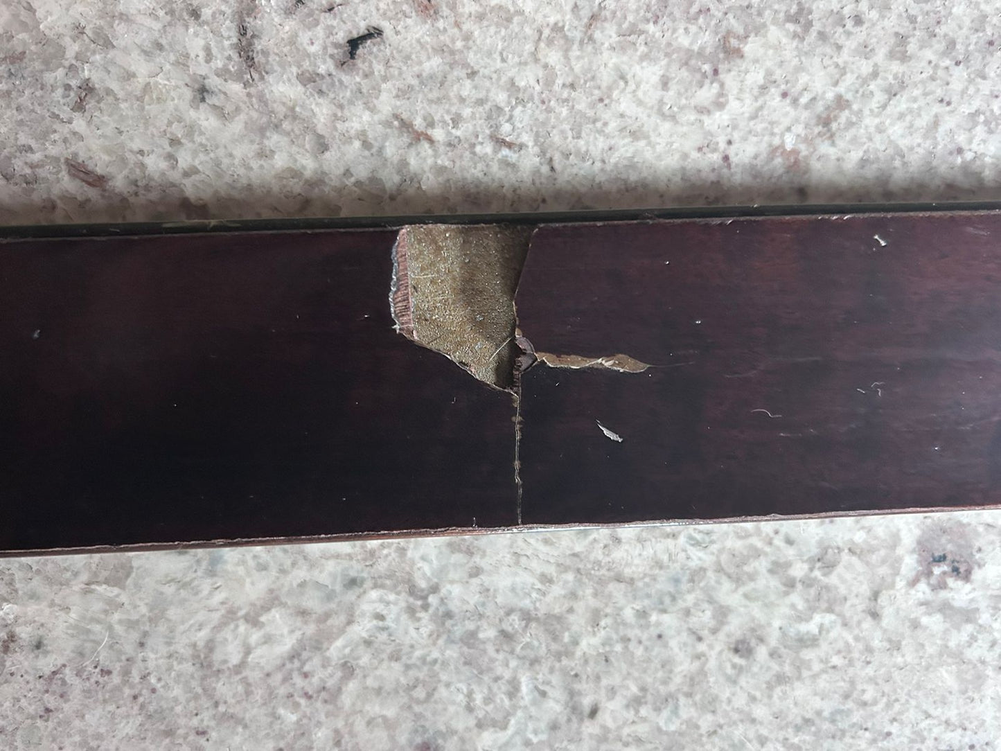 Poltrona Tétum couro/pelo de vaca