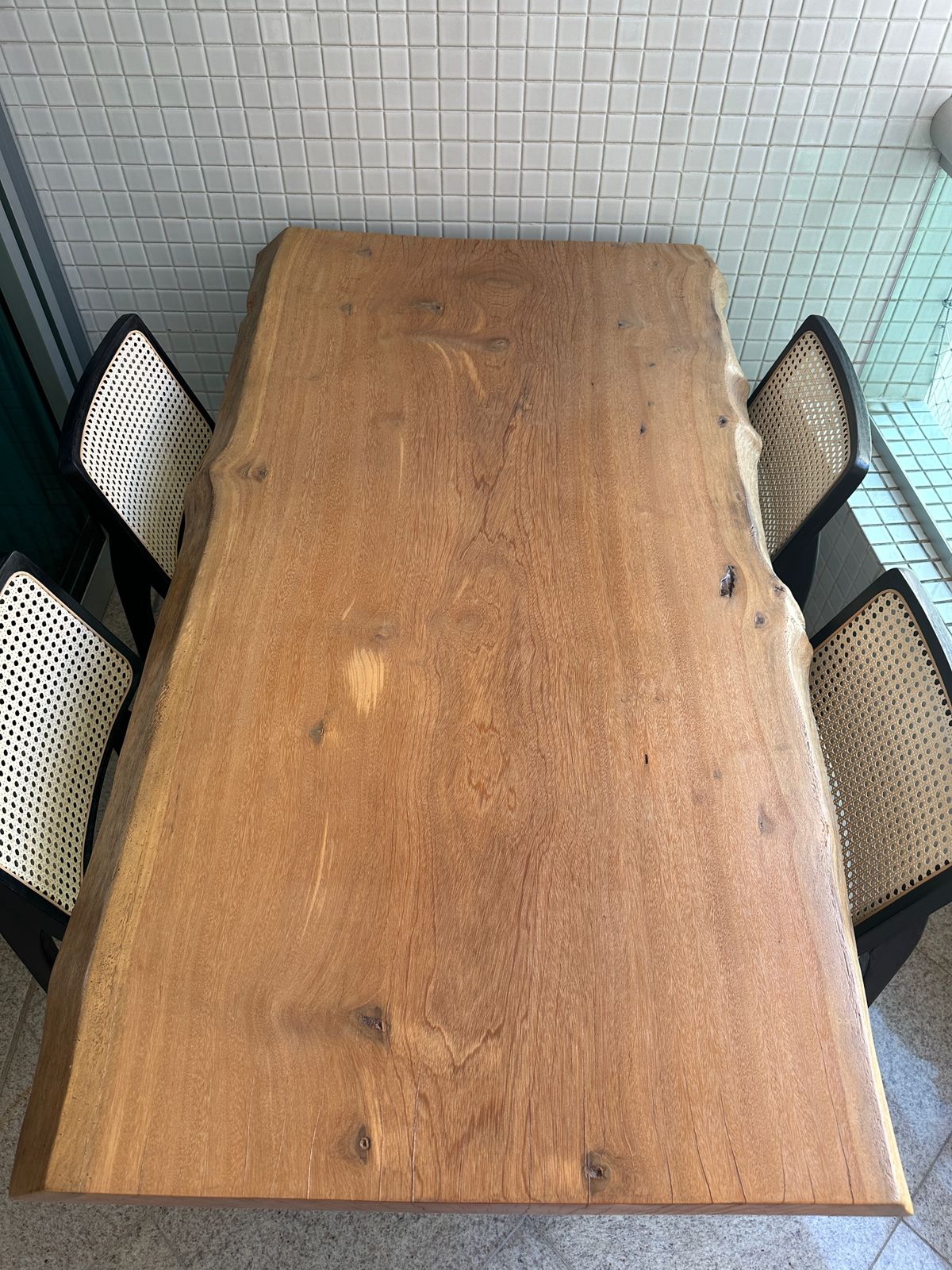 Mesa madeira demolição base preta