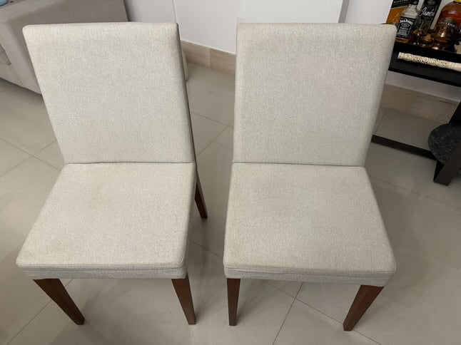 Cadeira com assento e encosto em linho Voktum