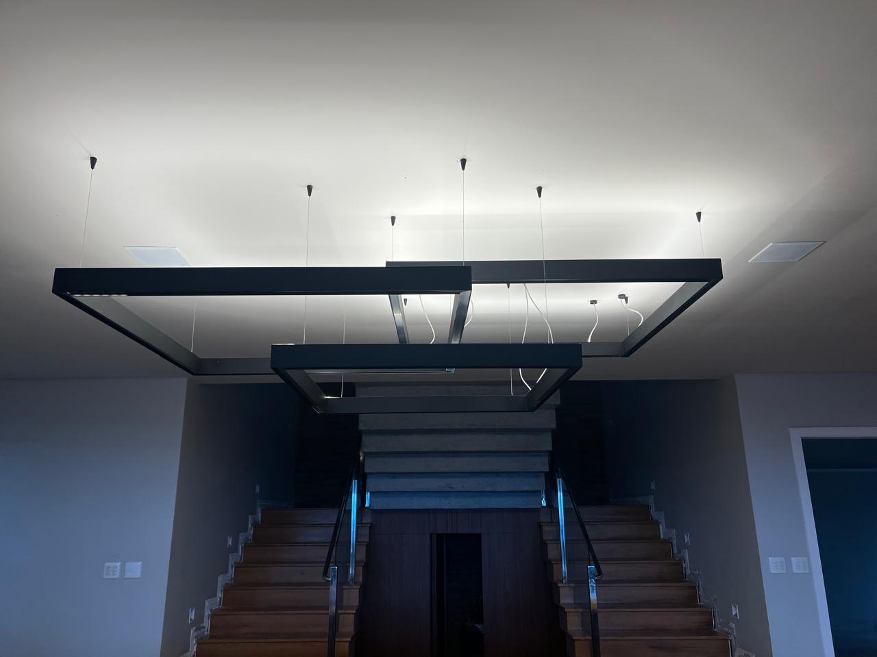 3 luminárias pendentes Iluminar