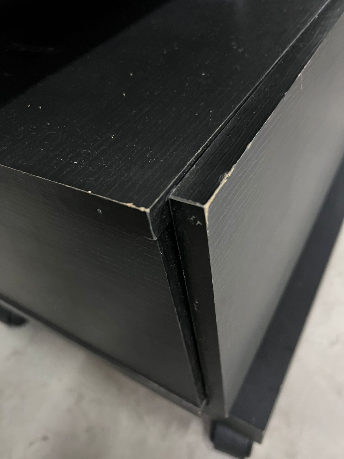 Rack preto 3 gavetas com rodinhas (38%)