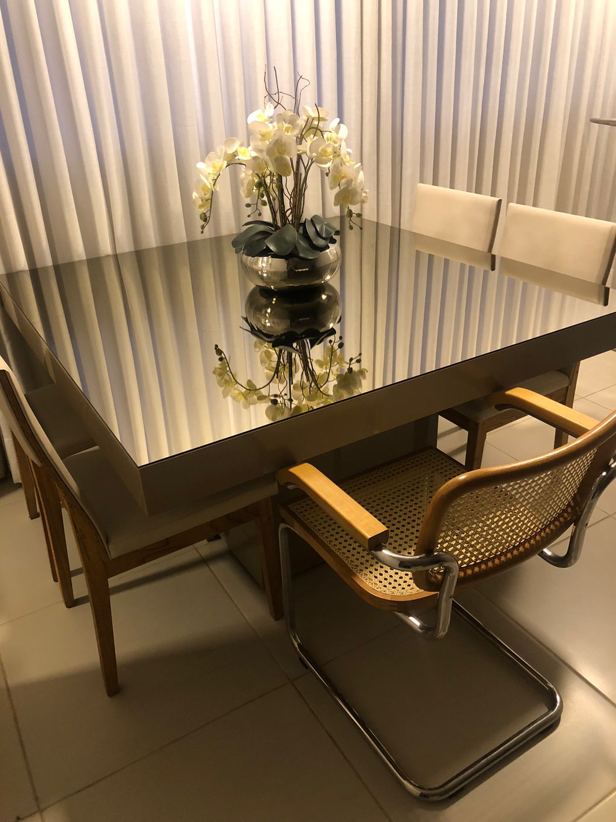 Mesa quadrada espelhada - Líder interiores