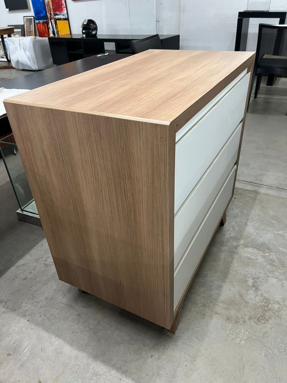 Cômoda com 3 gavetas