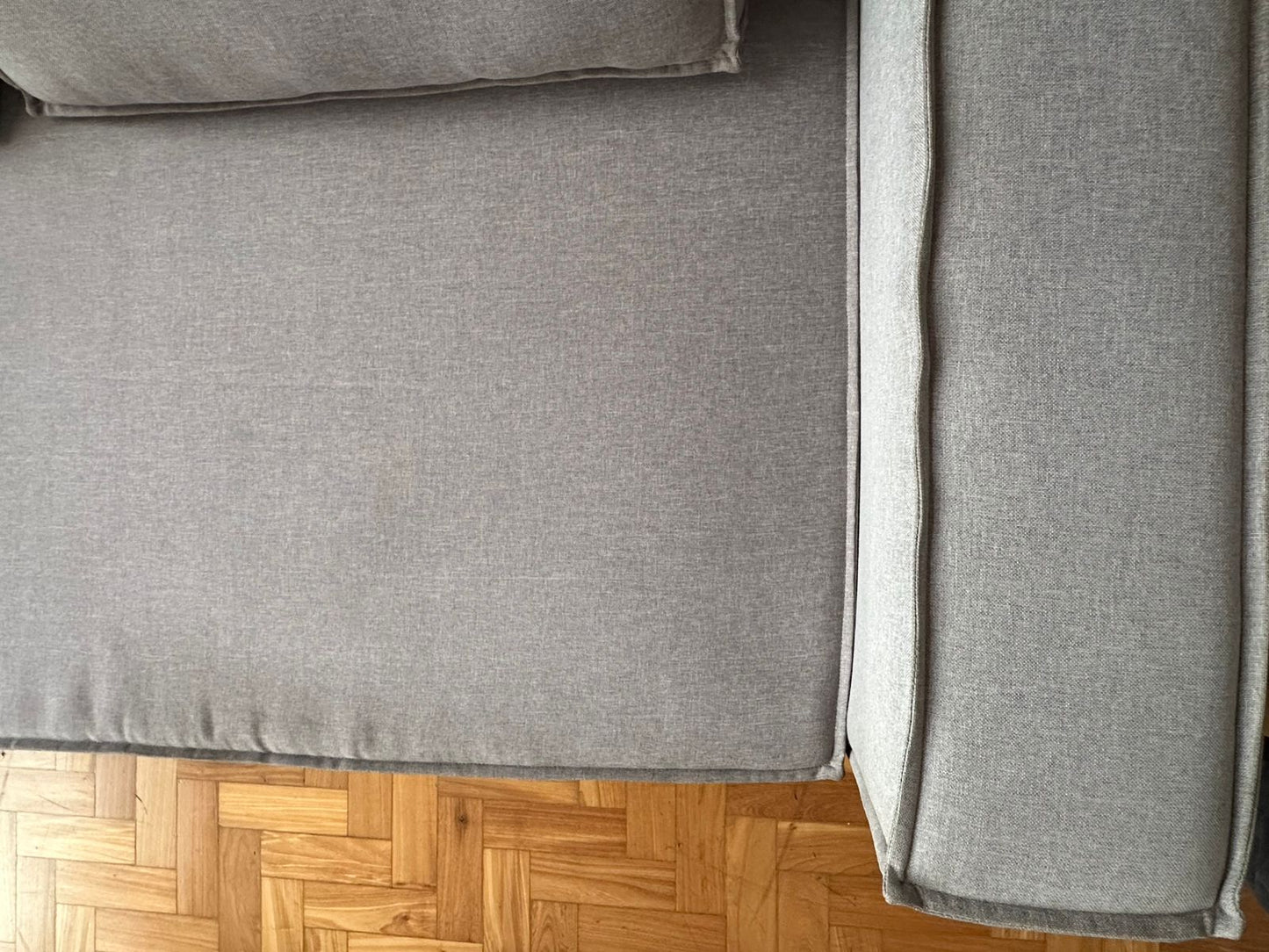 Sofá cama cinza com extensão cama de casal padrão