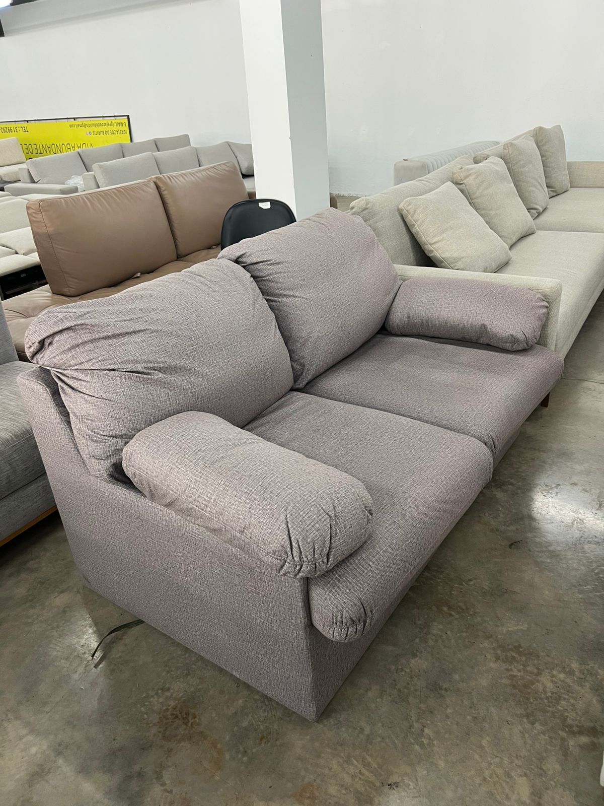 Sofá cama Cinza 2 lugares com cama de casal embutida