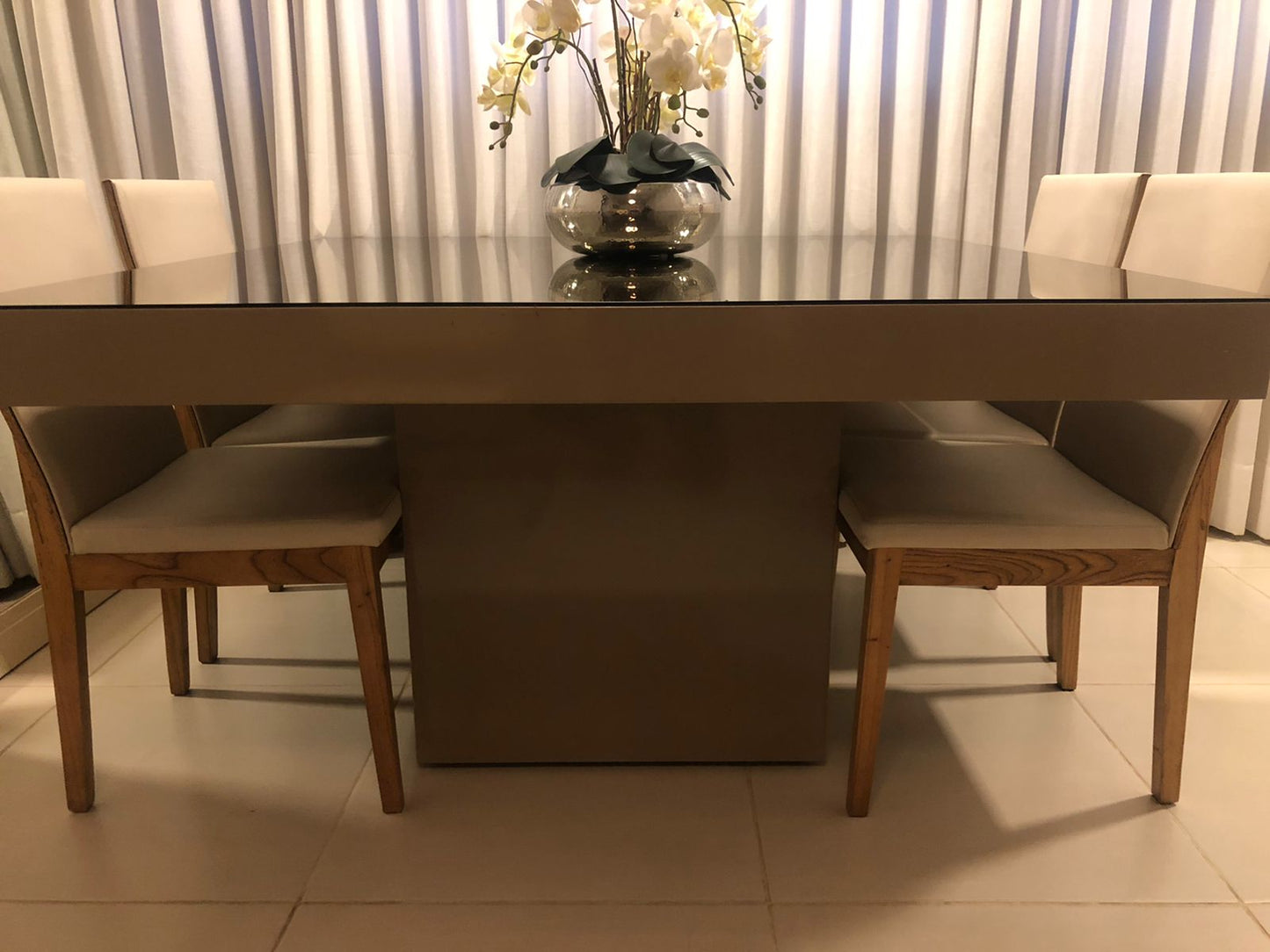 Mesa quadrada espelhada - Líder interiores