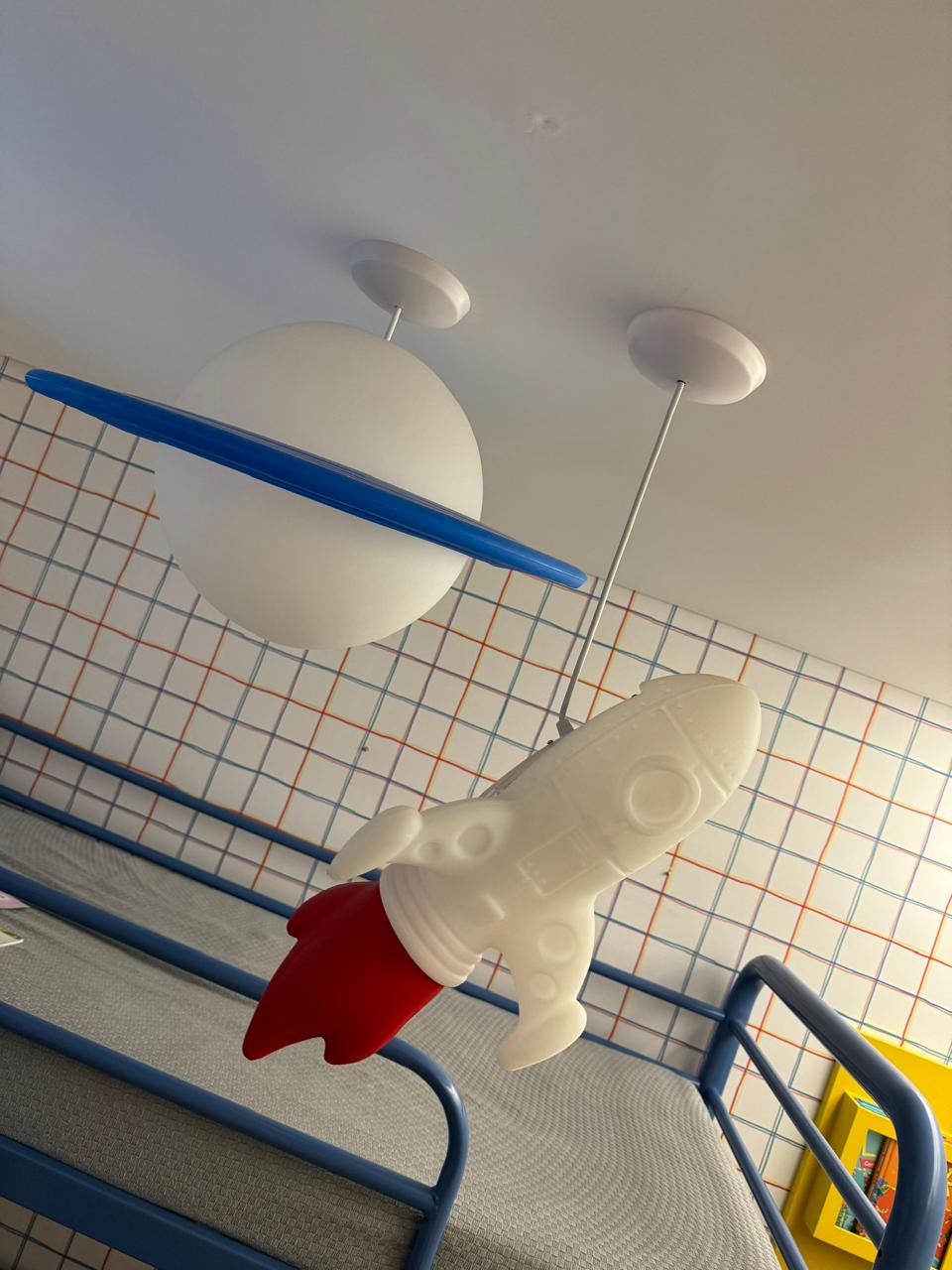 Luminárias infantil Saturno e Foguete Imaginarium