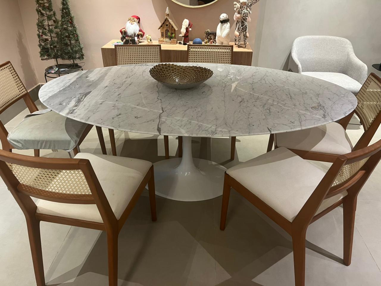 Mesa Saarinen Tulipa Carrara, Westwing