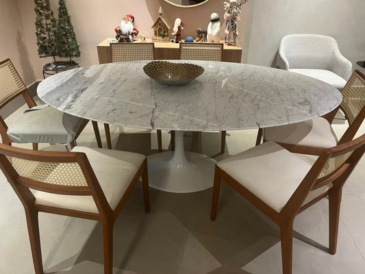 Mesa Saarinen Tulipa Carrara, Westwing