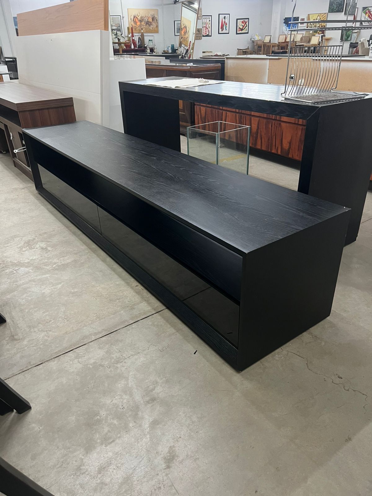 Rack preto com 2 gavetas