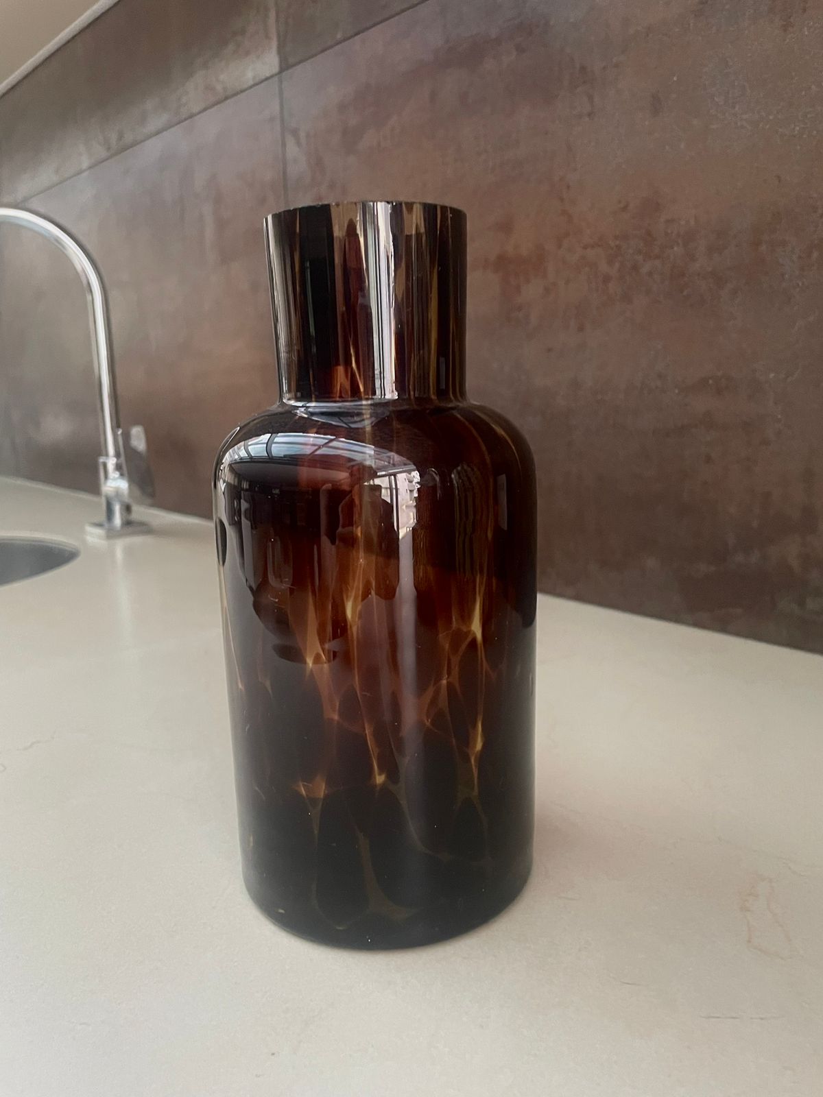 Adorno vaso marrom Camicado (38%)