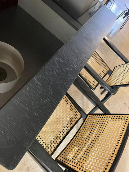 Mesa modelo BIN Jader Almeida