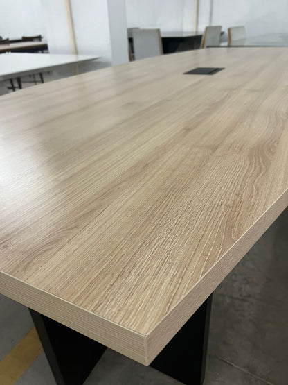 Mesa grande de reunião