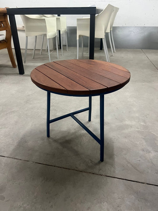 Mesa lateral Air com pés azul