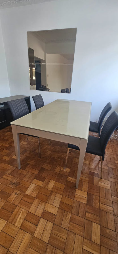 Mesa clara laqueada Líder