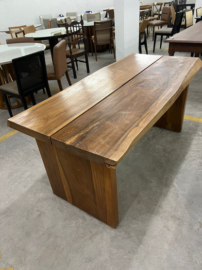 Mesa de Madeira Maciça Rústica com pés duplos retangulares