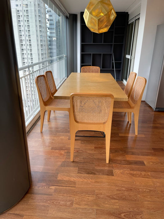Mesa madeira com pés de ferro
