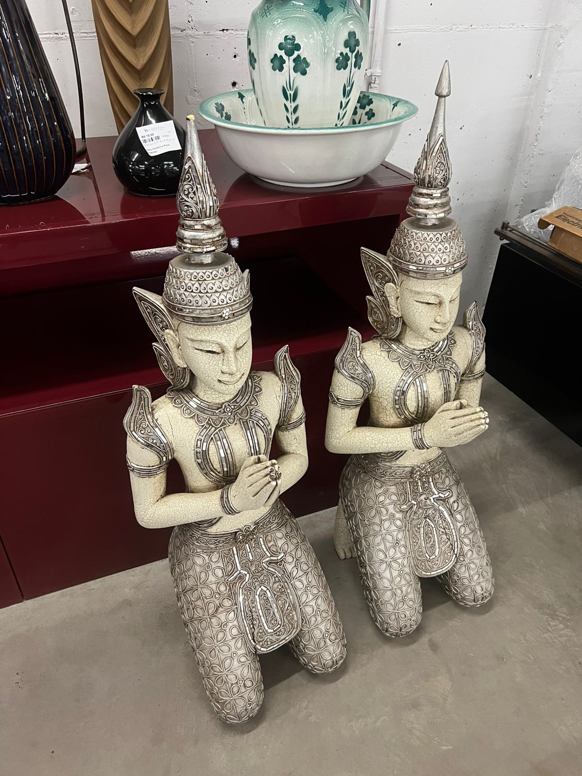 Estatua Deva tailandesa