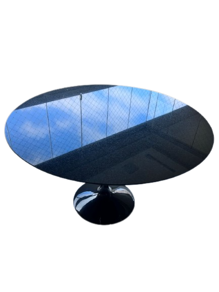Mesa Saarinen Redonda Granito Preto (avarias nos pés)