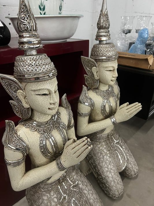 Estatua Deva tailandesa