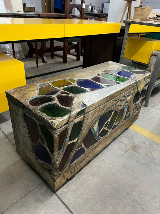Baú decorativo com vitrais