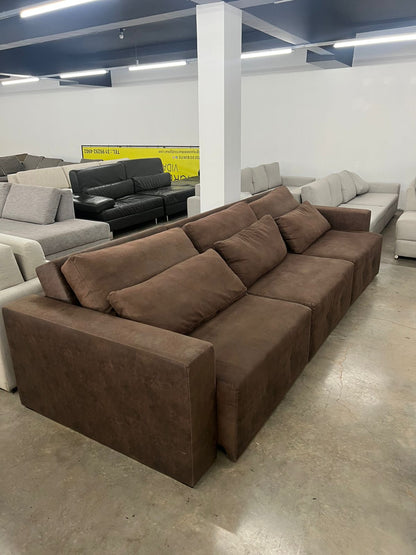 Sofa reclinável de três módulos courino marrom