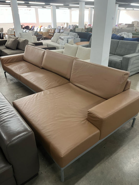 Sofa Breton couro caramelo