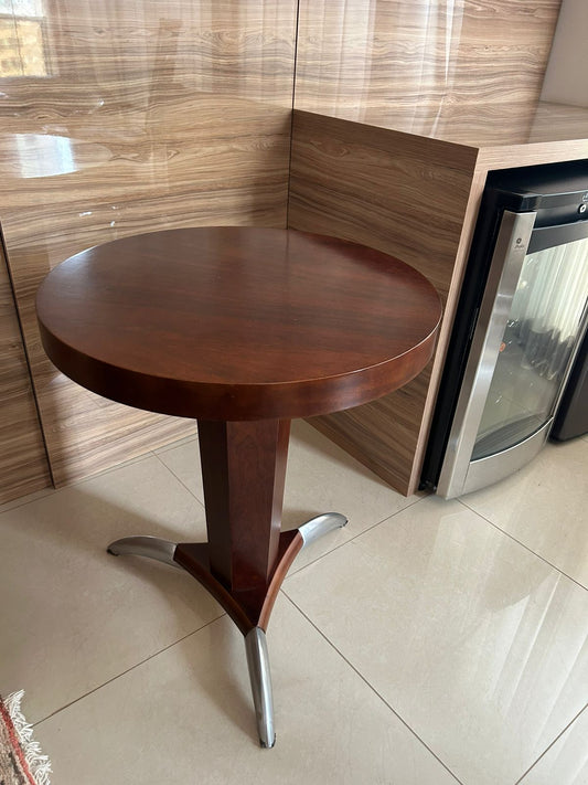Mesa lateral em madeira pés inox
