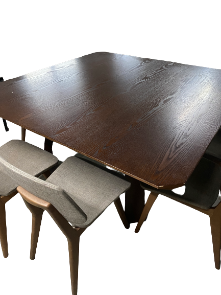 Mesa em Madeira Quadrada Sob Medida