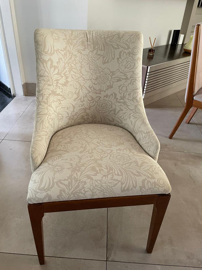 Cadeira de madeira estofada Sier (38%)