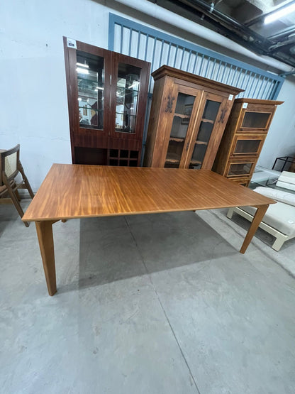Mesa retangular 2,20 x 1,10 jequitiba