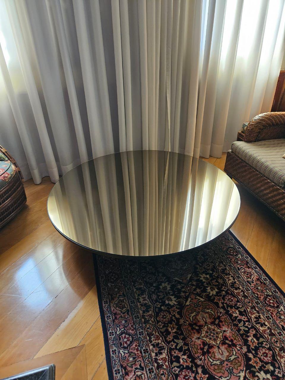 Mesa de centro redonda com tampo espelhado Prima Linea